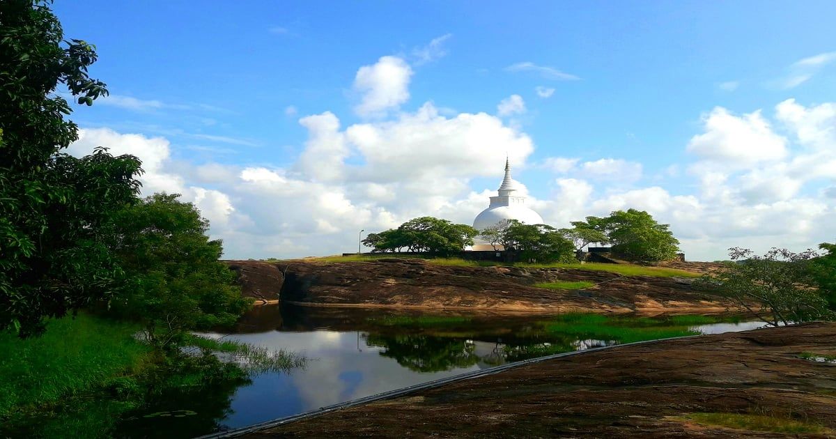 viewing Thanthirimale temple and pond